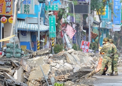 【写真特集】台湾・高雄のガス爆発、犠牲者の冥福を祈る