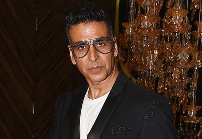 牛の尿、毎日飲んでいる ボリウッドのスーパースター告白