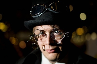 ロンドンでコミックの祭典、奇抜なコスプレーヤー大集結