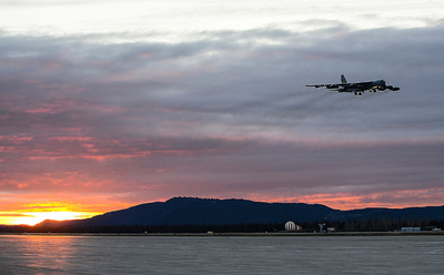 米国防総省、国防予算案を発表 最新兵器の調達などに重点