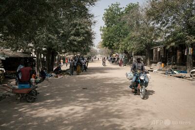 カメルーンの村人、研究者らをイスラム過激派と間違えて殺害