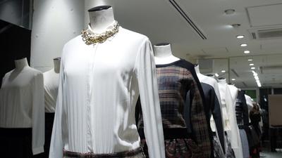 動画：アルマーニ氏が支援、注目のデザイナー「クリスチャン・ペリザーリ」