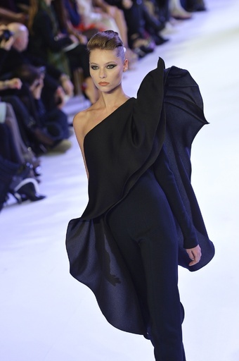 ＜14年春夏パリ・オートクチュール＞ステファン・ローラン