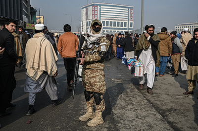 アフガン情報機関、酒3000リットル運河に処分