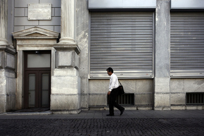 閑散とするアテネ、ギリシャで48時間のゼネスト