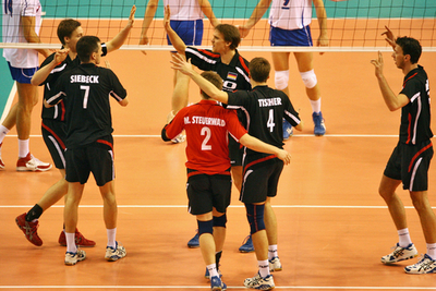 ドイツ男子 フルセットでセルビアを破り2連勝