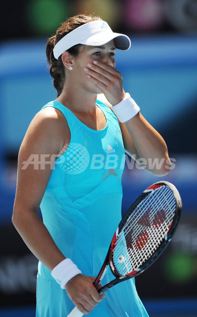 シャラポワ イワノビッチ降し全豪初制覇