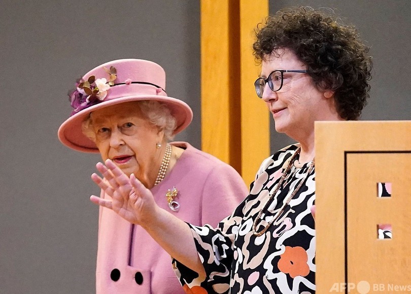 英女王、気候問題で各国に苦言 「口だけで何もしない」