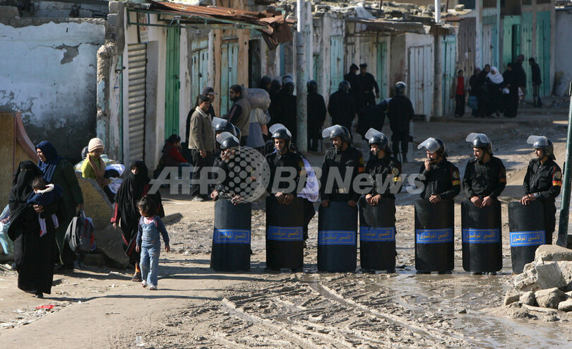 エジプト軍とハマス、ガザの境界壁を閉鎖