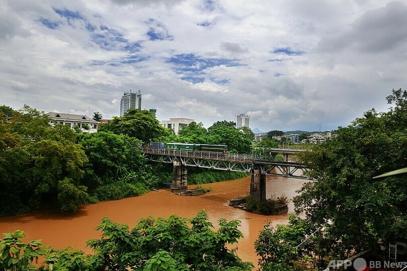 ベトナム首相 中国と接続する鉄道建設の加速を要請