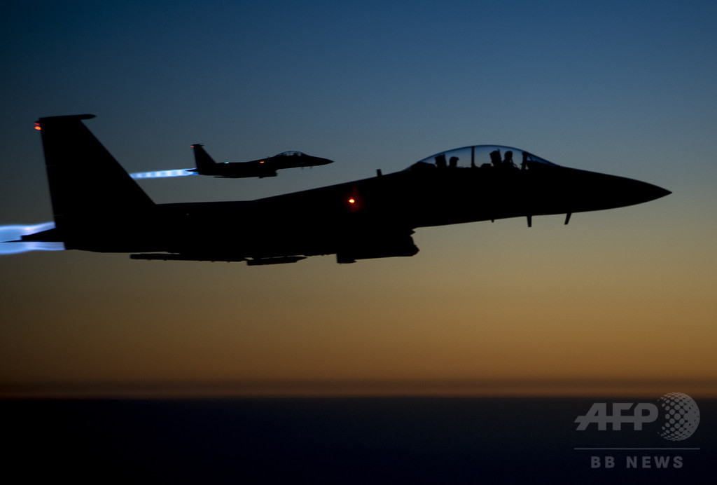 シリア空爆で市民26人死亡、有志連合が実施か シリア空爆で市民26人死亡、有志連合が実施か