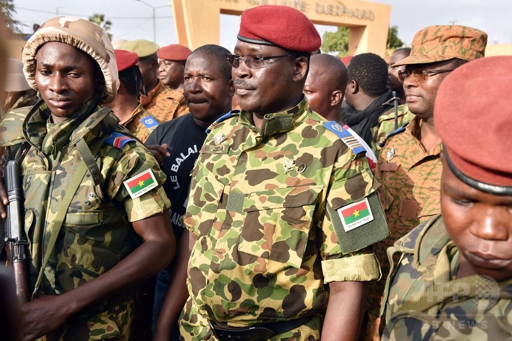 参謀長の政権掌握宣言に副司令官らが異議、ブルキナファソ 写真1枚 国際ニュース：AFPBB News