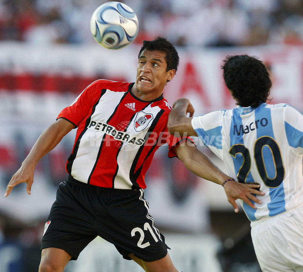 リーベル・プレート ホームでラシン・クラブと引き分ける 写真5枚 国際