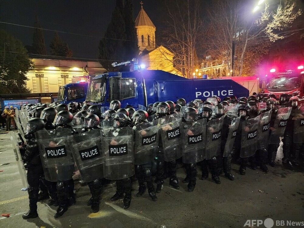 ジョージア与党、「外国の代理人」法案取り下げ 抗議デモ後に 写真10枚 国際ニュース：AFPBB News