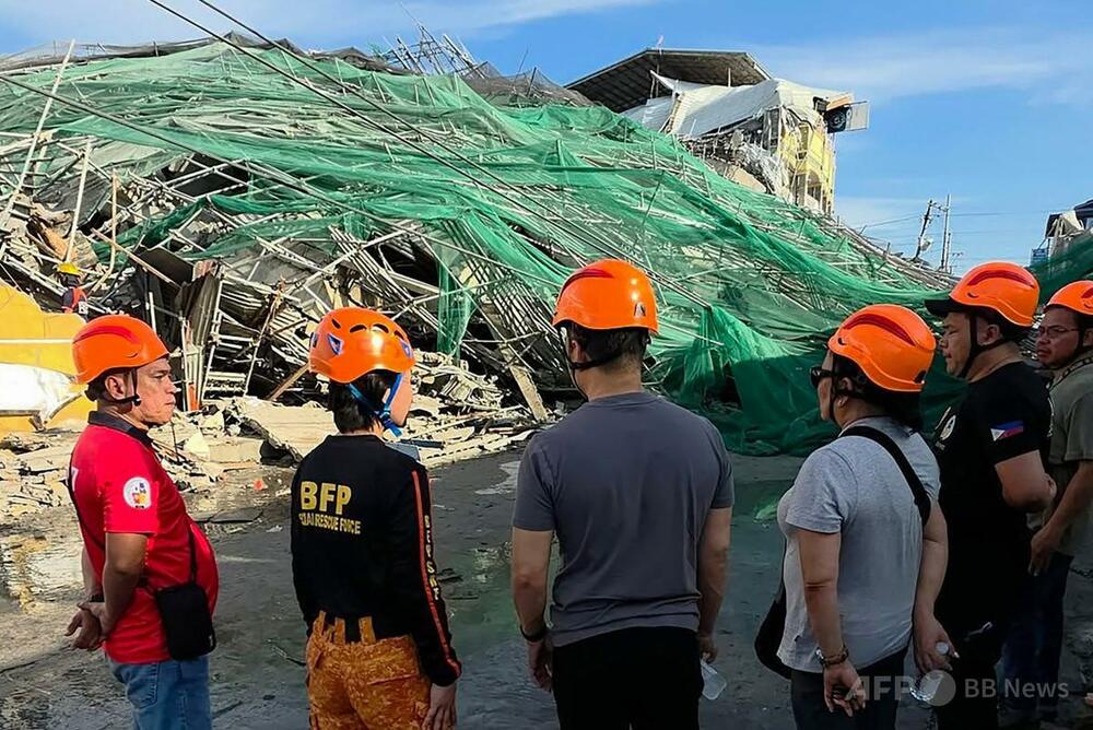 マニラ近郊の建設中ビルが倒壊、19人閉じ込めの恐れ