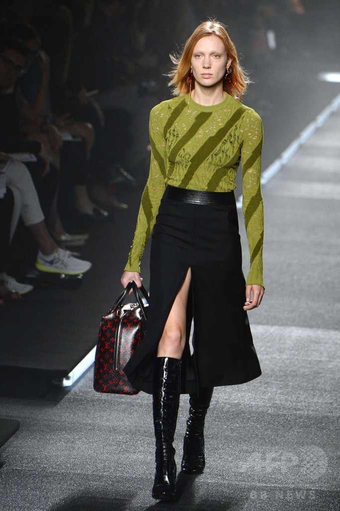 「ルイ・ヴィトン ファウンデーション」で初のショー、「ルイ・ヴィトン」15年春夏