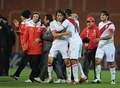 コパ・アメリカ2011（2011 Copa America）1次リーグC組、ペルー対メキシコ。試合に勝利し喜ぶペルーの選手（2011年7月8日撮影）。(c)AFP/ALEJANDRO PAGNI