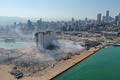大爆発があったレバノン首都ベイルートの港湾地区の被害の様子（2020年8月5日撮影）。(c)AFP