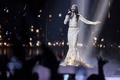 デンマークの首都コペンハーゲン（Copenhagen）で開かれた欧州国別対抗歌謡祭「ユーロビジョン・ソング・コンテスト（Eurovision Song Contest）」で、準決勝に臨むオーストリア代表のコンチータ・ウルスト（Conchita Wurst、2014年5月7日撮影）。(c)AFP/SCANPIX DENMARK/NIKOLAI LINARES