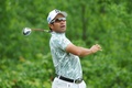 男子ゴルフのメジャー第2戦、第105回全米プロゴルフ選手権2日目。4番でティーショットを打つ比嘉一貴（2023年5月19日撮影）。(c)Kevin C. Cox/Getty Images/AFP