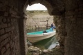 メキシコ南東部のチアパス州で、ダム貯水池の水位が下がり姿を現した使徒サンティアゴ教会。49年前にダム建設で水底に沈んでいた（2015年10月21日撮影）。(c)AFP/Mario Vazquez de la Torre