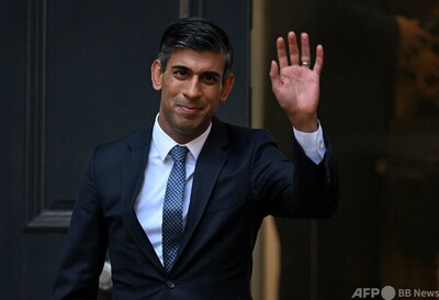 非白人初の英首相誕生へ 金融出身スナク氏、庶民感覚欠くと批判も
