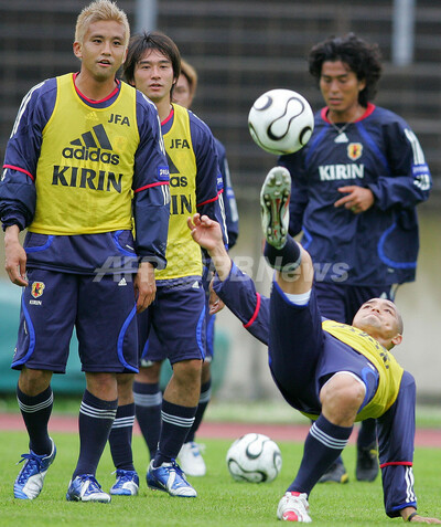 06サッカーw杯 日本代表 ボンでの初練習に臨む ドイツ 写真59枚 ファッション ニュースならmode Press Powered By Afpbb News