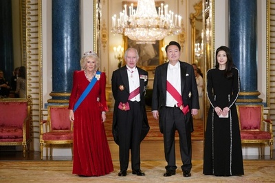 韓国大統領、英国を国賓訪問 晩さん会にはブラックピンクも