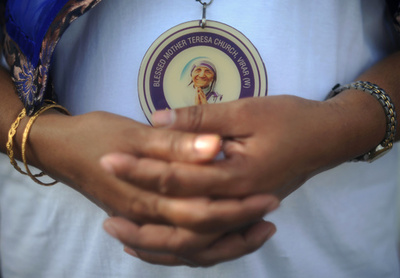 16歳少女が出産、性的暴行加えたとして司祭を逮捕 インド