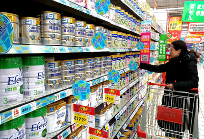 中国で登録制となった粉ミルク、競争が白熱 ヤク乳配合などニッチ商品も