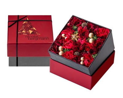 「ニコライ バーグマン フラワーズ ＆ デザイン」クリスマス限定フラワーボックスアレンジメント