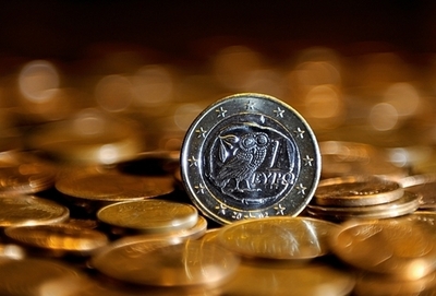 ユーロ、対ドルで1年10か月ぶり安値 欧州株も下落