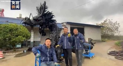 タイヤが8メートルの巨龍に