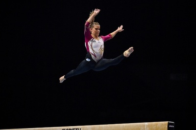 独体操選手、全身スーツでの演技に注目「重要なシグナル」