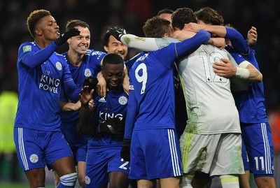 レスターが会長死去後ホームで初勝利、マンCとのEFL杯準々決勝へ