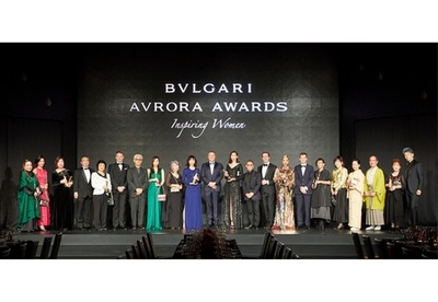 「ブルガリ」アウローラ アワード授賞式およびゴールデンカーペット開催