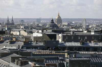 教会襲撃を計画、パリで男を逮捕 仏内相