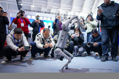 【三里河中国経済観察】中国経済、AIなど新技術で成長エンジンに