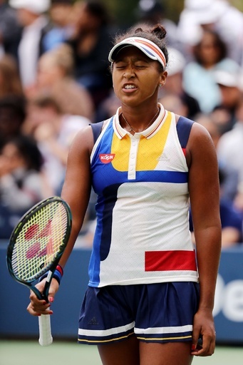 大坂が失意の涙「すごく悔いが残る」、全米16強ならず