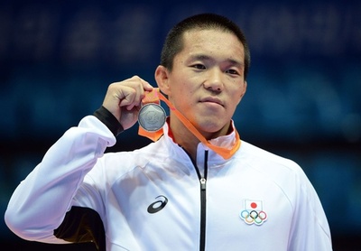 鶴巻、男子グレコローマン80キロ級で銀 アジア大会