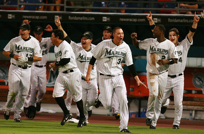 マーリンズ メッツに延長10回サヨナラ勝ち