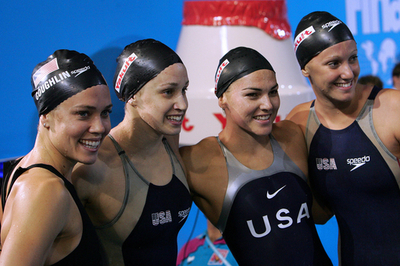 ＜第12回世界水泳選手権＞競泳、米国 女子4x200メートル自由形リレーで金メダルを獲得 - オーストラリア