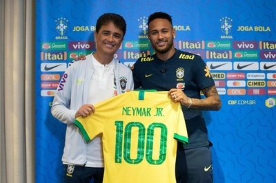 ネイマールが最年少で100試合出場達成、ブラジルはセネガルとドロー