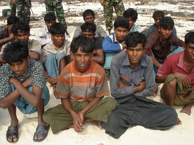 ロヒンギャ難民の移送にタイ陸軍が関与か、香港紙