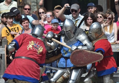 「ゲーム・オブ・スローンズ」さながらの世界、ウクライナで中世の戦い選手権