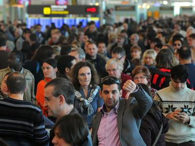 スペイン管制官が一斉職場放棄、緊急事態宣言へ