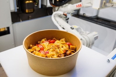 ロボットで目指す調理場オートメーション ラトビア