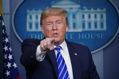 米大統領、厚生長官の解任報道を否定 フェイクニュースと非難