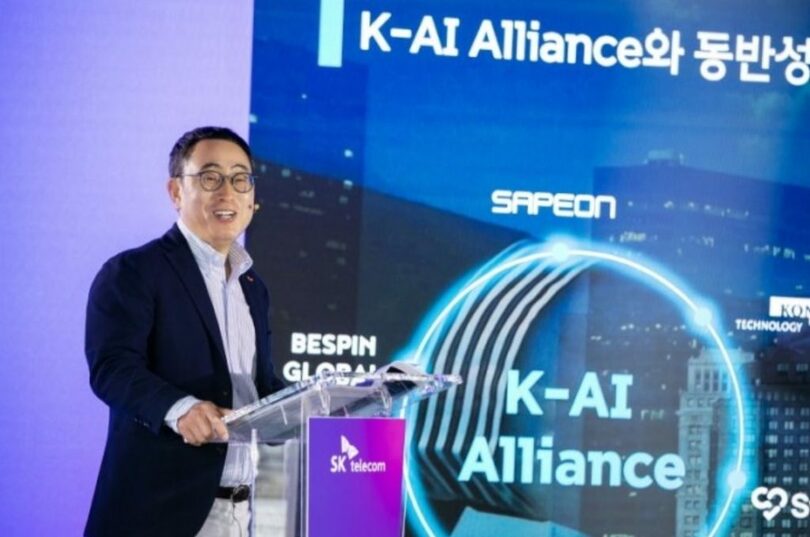 スペインのバルセロナで記者懇談会を開くSKテレコムのユ・ヨンサン（柳英相）社長（写真提供=SKT）(c)MONEYTODAY