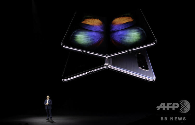 折り畳みスマホの今後の見通しは？ 専門家が分析